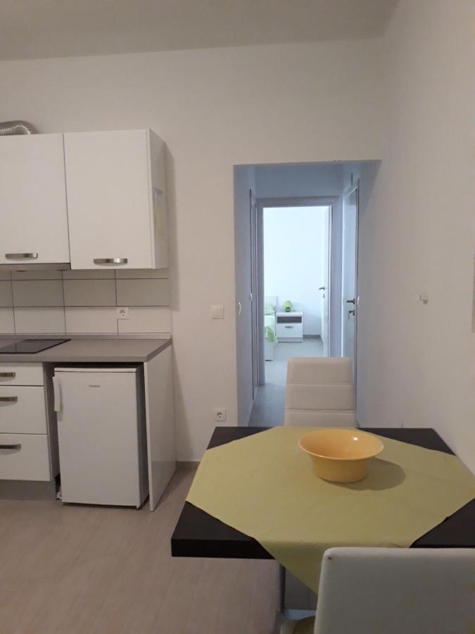 Apartment With Free And Private Parking ماكارسكا المظهر الخارجي الصورة